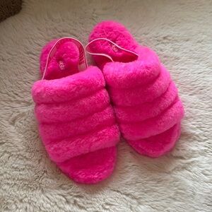 UGG Fluff Yeah Slingback Sandal - Size 9